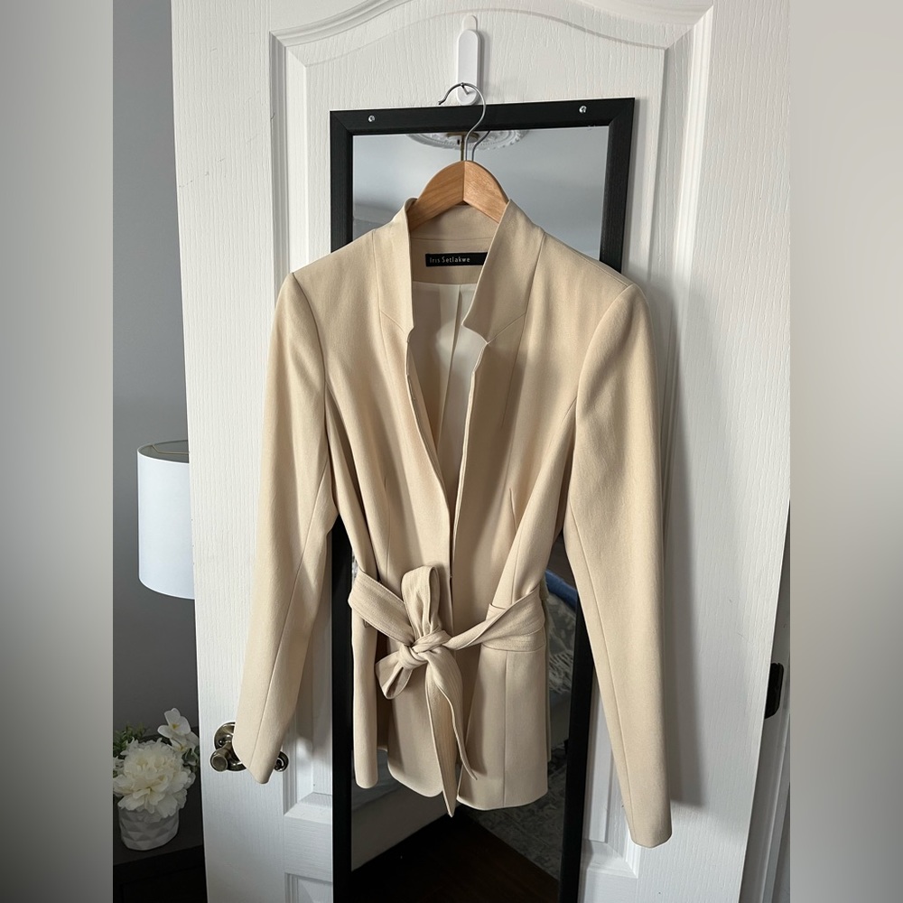 Iris setlakwe beige blazer